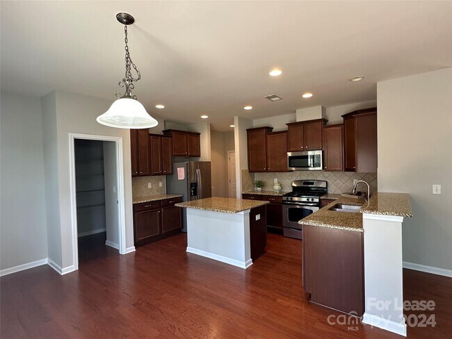 Building Photo - 2709 Lawson Dr