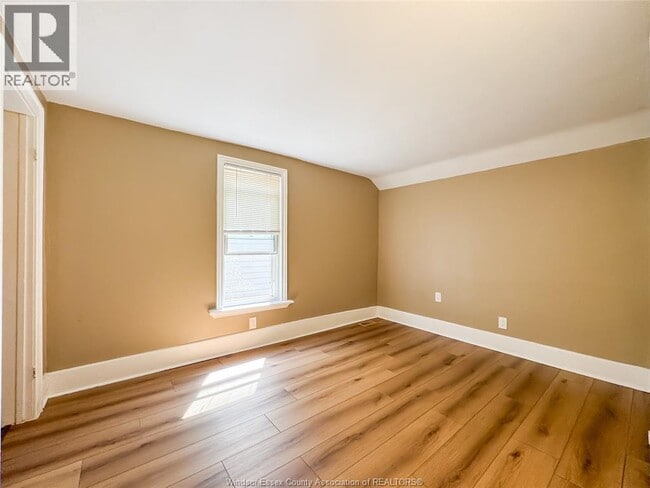 Building Photo - 1351 Marentette Ave