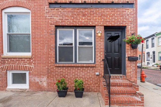 Building Photo - 2808 E Fairmount Ave