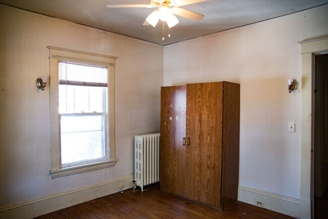 Building Photo - 417-11TH
