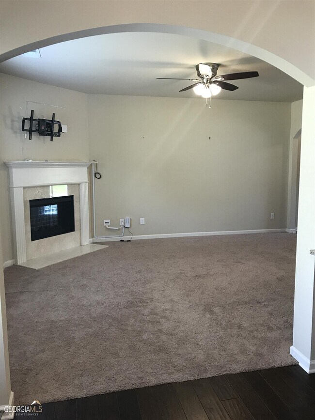 Foto del edificio - 276 Stillwood Dr