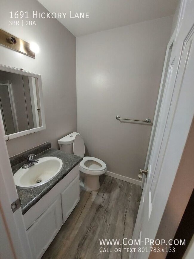 Building Photo - 3 Bed/2 Bath 3rd Floor Apt for Rent in Provo