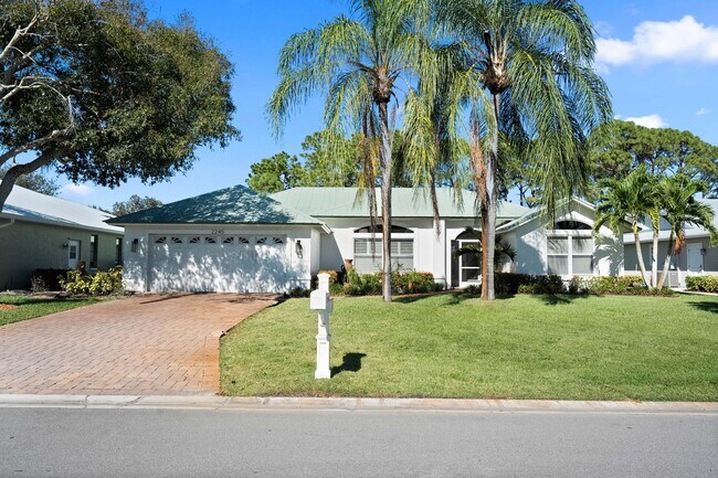 Foto del edificio - 2245 SW Oak Ridge Rd