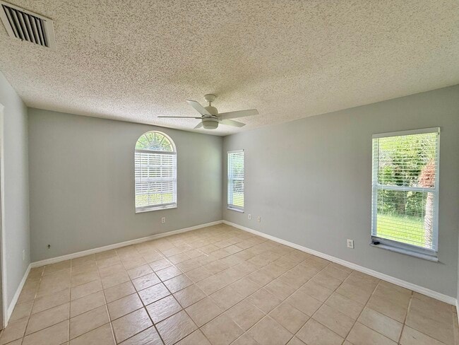 Building Photo - 5707 Silver Oak Dr