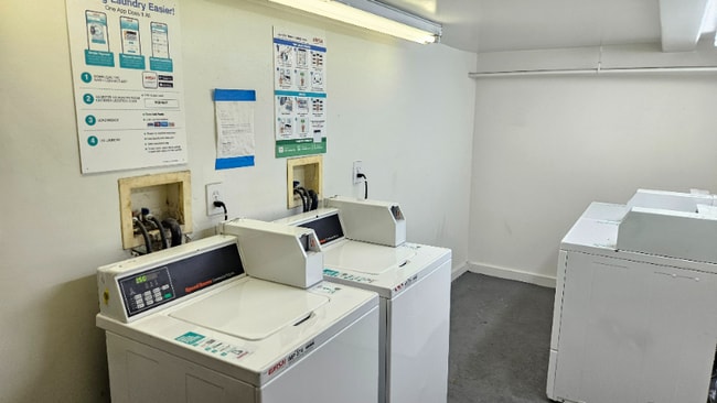 Photo - 727 S Coronado St Apartment