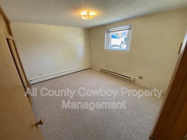 Building Photo - 1000 E Garfield St