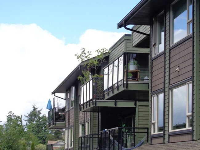 Building Photo - 257 Moilliet St S