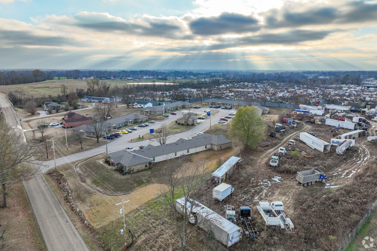 Aerial Photo - Eaglewood 8 Apartments