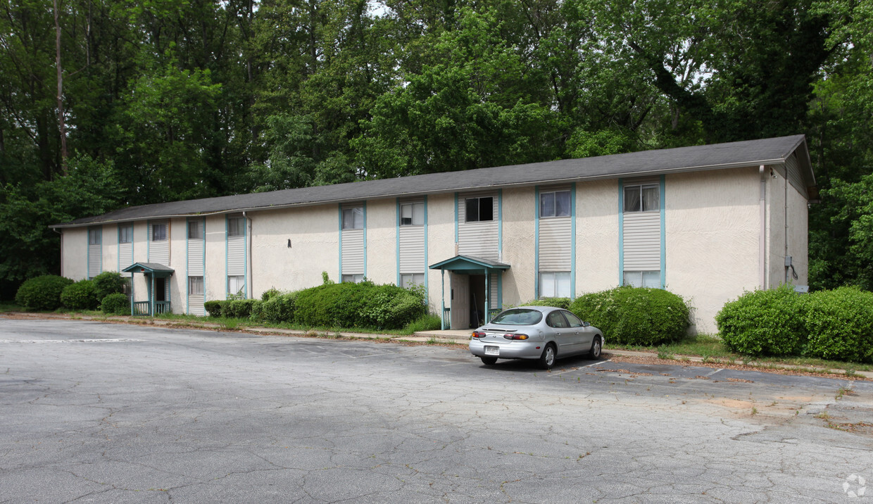 Primary Photo - Southern Trace Apartments