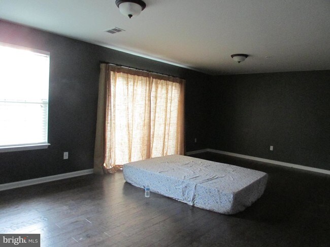 Foto del edificio - 501 S Twin Lakes Blvd