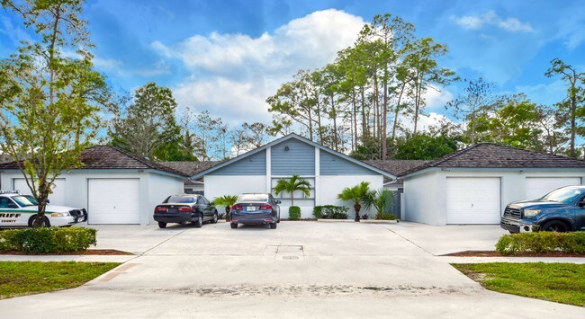 Building Photo - 1577 Hawthorne Pl