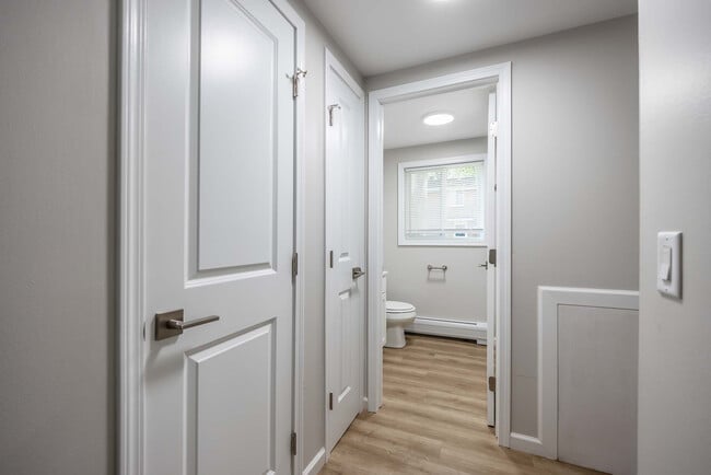 Building Photo - Glenora Gardens