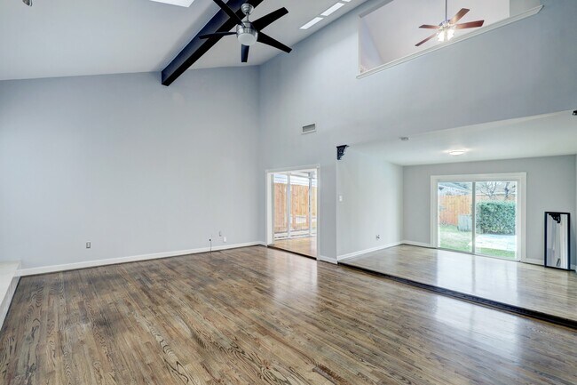 Building Photo - 3307 Chris Dr