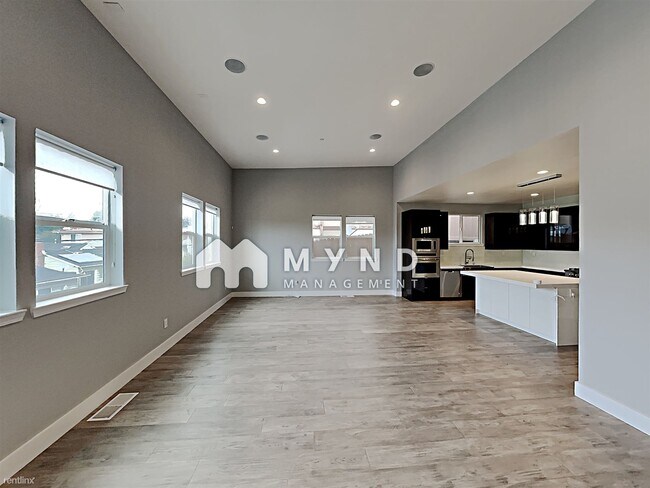 Building Photo - 4 br, 2.5 bath House - 2624 Inyo Ave