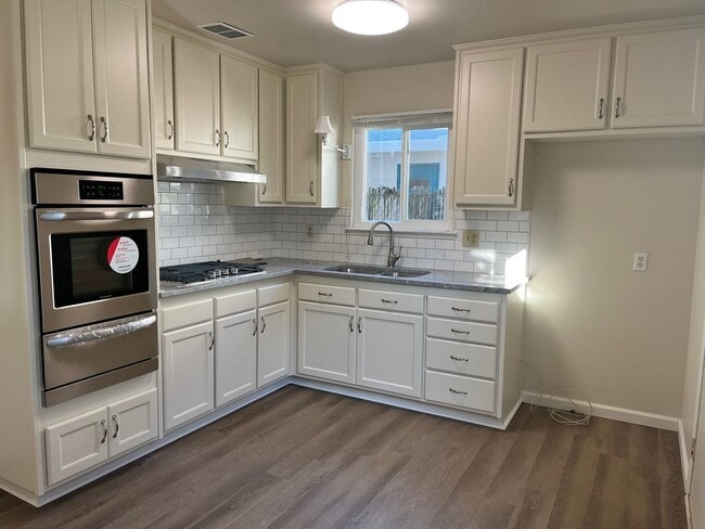 Foto del edificio - 3bed 1.5bath in Rancho Cordova