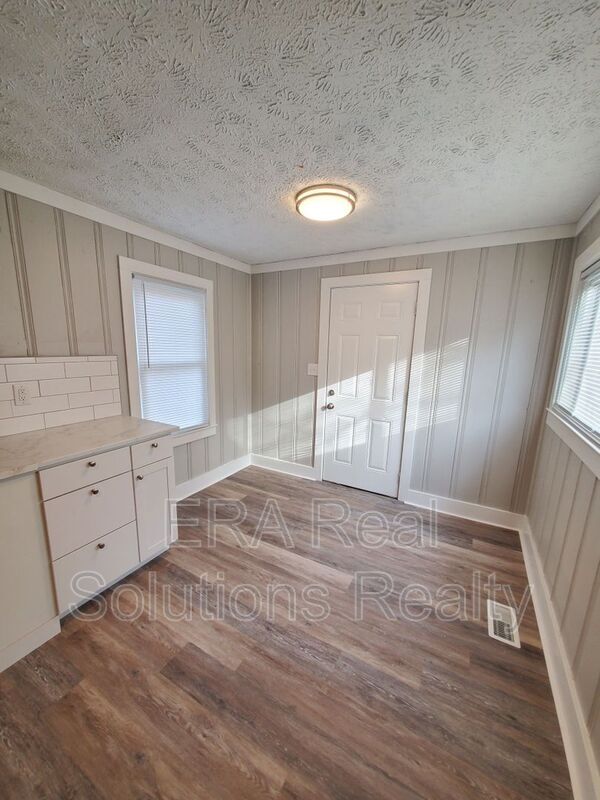 Building Photo - 2532 Renwood Pl