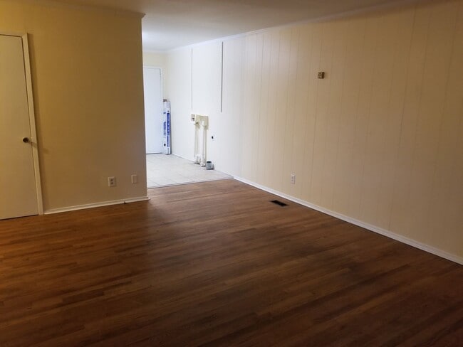 Photo - 1617 Old Oxford Rd Apartment