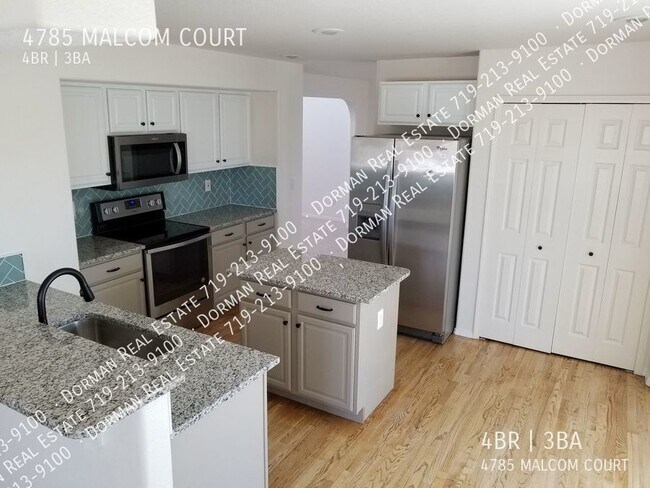 Building Photo - Single Family with Mountain Views