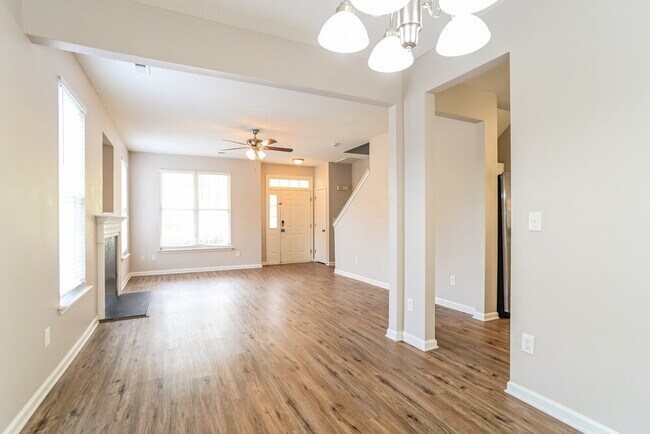 Building Photo - 12411 Cumberland Crest Dr