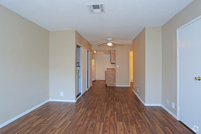 2BR, 2BA - 906 SF Living and Dining Area - Terravita