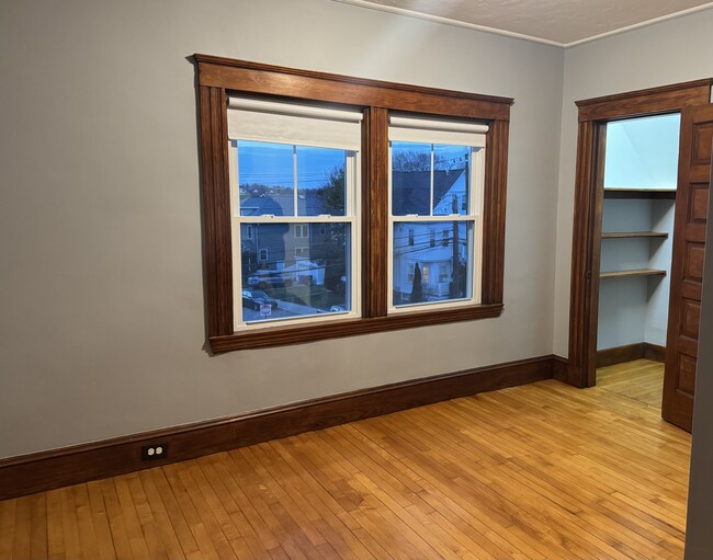 Building Photo - 590 Weld St