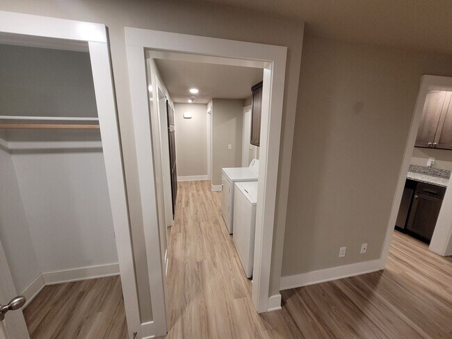 Foto del edificio - Newly Remodeled 2-Bedroom, 1-Bath Close to Downtown Salem!