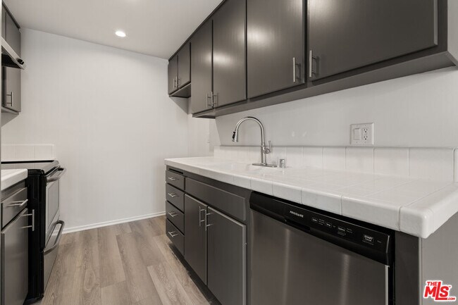 Foto del edificio - 1457 Butler Ave