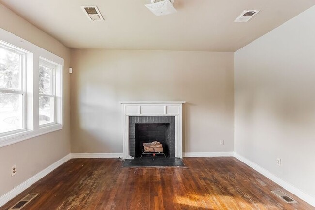 Building Photo - 1345 Avenue V