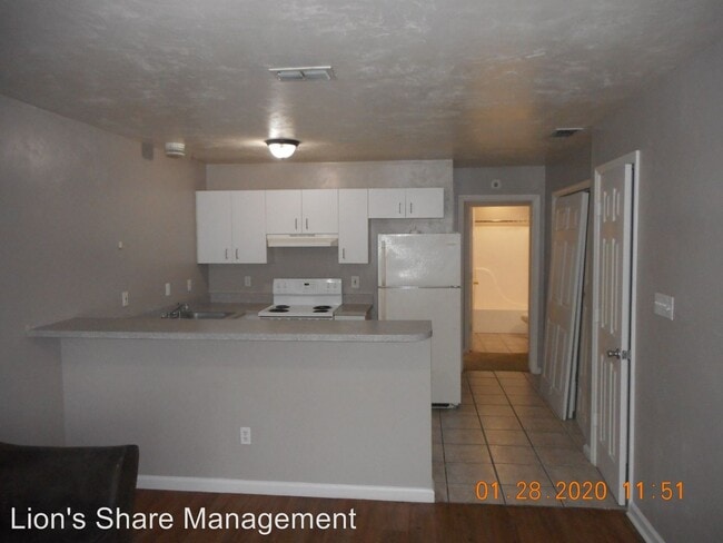 Building Photo - 1304 Pinellas St