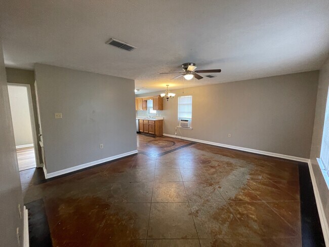 Foto del edificio - 570 Cherub Ct