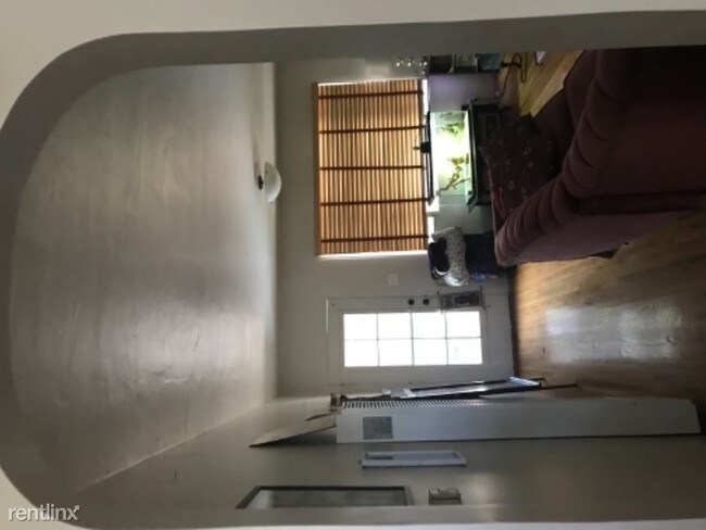Foto del edificio - 2 br, 1 bath Apartment - 1423 Almond Avenue