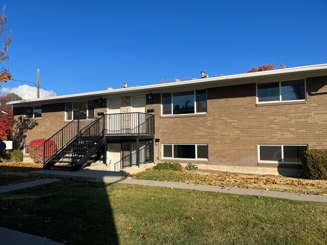 Building Photo - 191 N 130 E