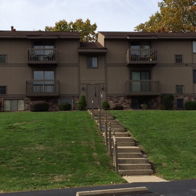 2465 Brook Ledge Rd Unit 34, Bridgeville, PA 15017 Condo for Rent in