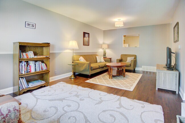 Building Photo - 2029 Pepper Valley Dr