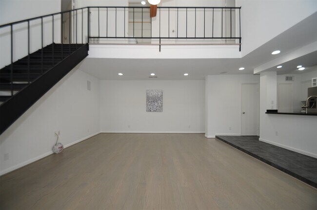 Foto del edificio - 5524 Beverly Hill St