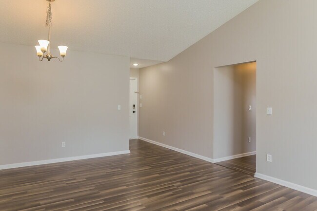 Foto del edificio - 1662 Sugarpine Drive