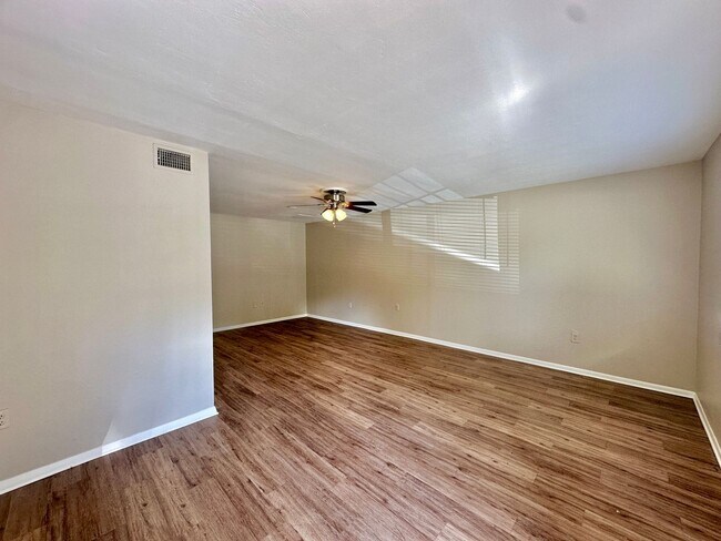 Foto del edificio - 501 SW 75th St