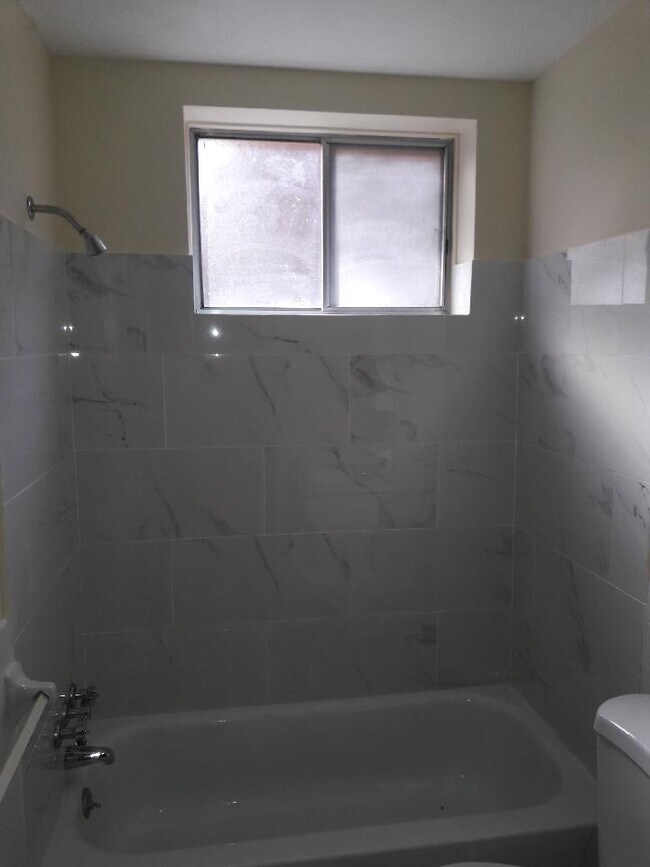 Bathroom - 2008 Magee St