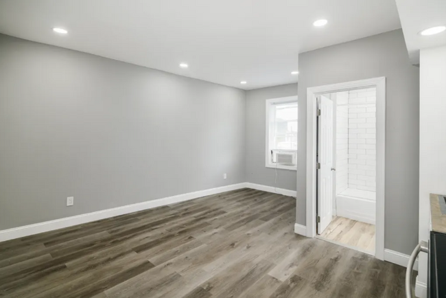 Foto del edificio - 2150 E Cumberland St