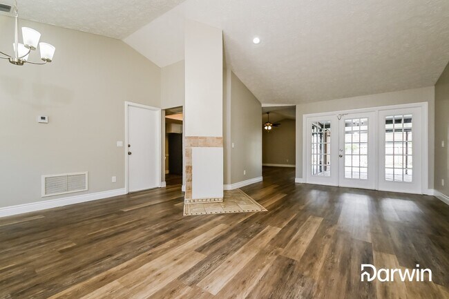 Building Photo - 1601 LOGHILL PL, BRANDON, FL 33510