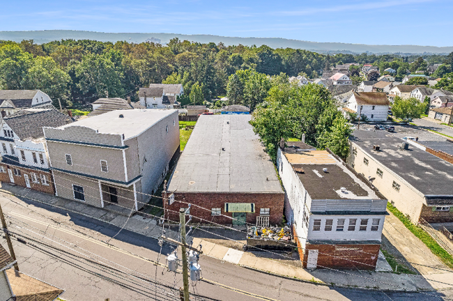 Building Photo - 101 E Main St