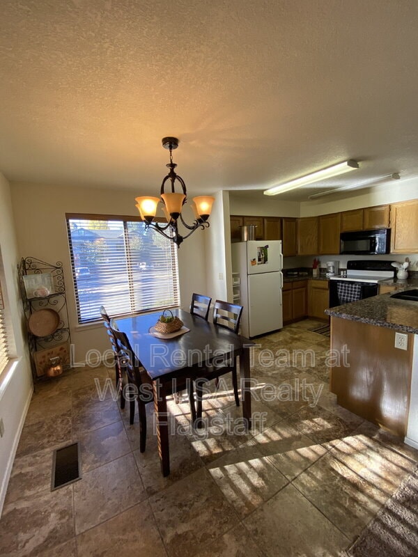 Foto del edificio - 2707 N Walnut Hills Dr