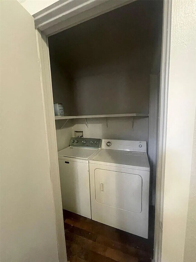 Foto del edificio - "Charming 1-Bed Gem in San Marcos: Cozy 700 sq ft Haven on West McCarty Lane!"