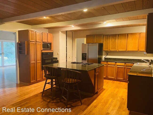 Building Photo - 4 br, 2 bath House - 23386 Deerfield Drive