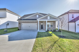 Building Photo - 121 Fernbank Ln