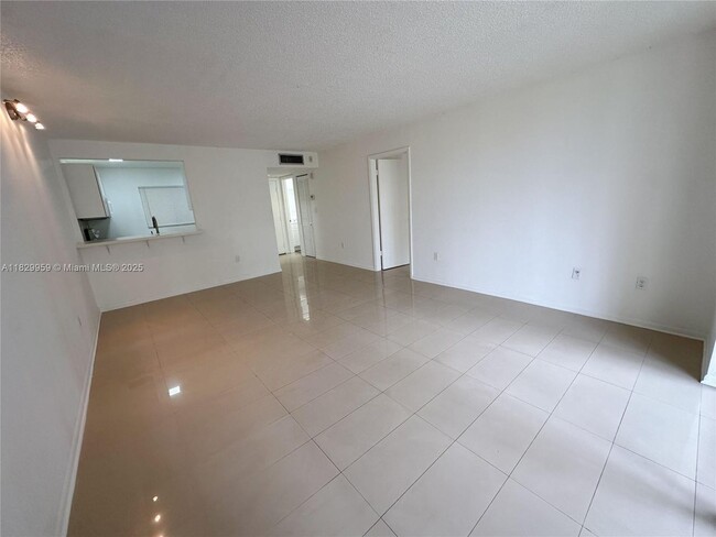 Photo - 8025 SW 107th Ave Apartment