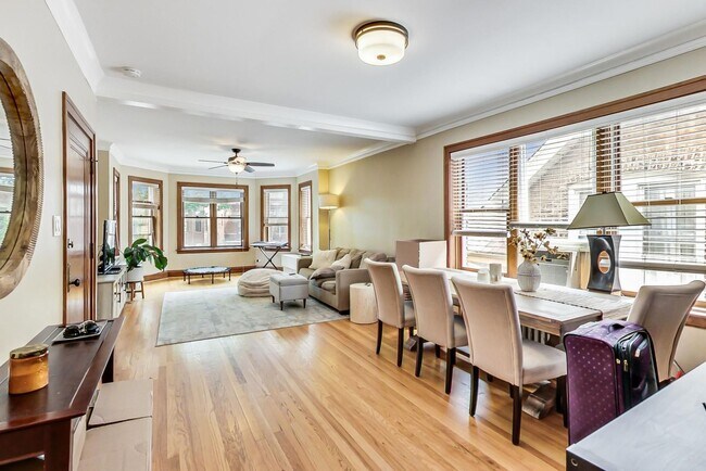 Foto del edificio - 3636 N Claremont Ave