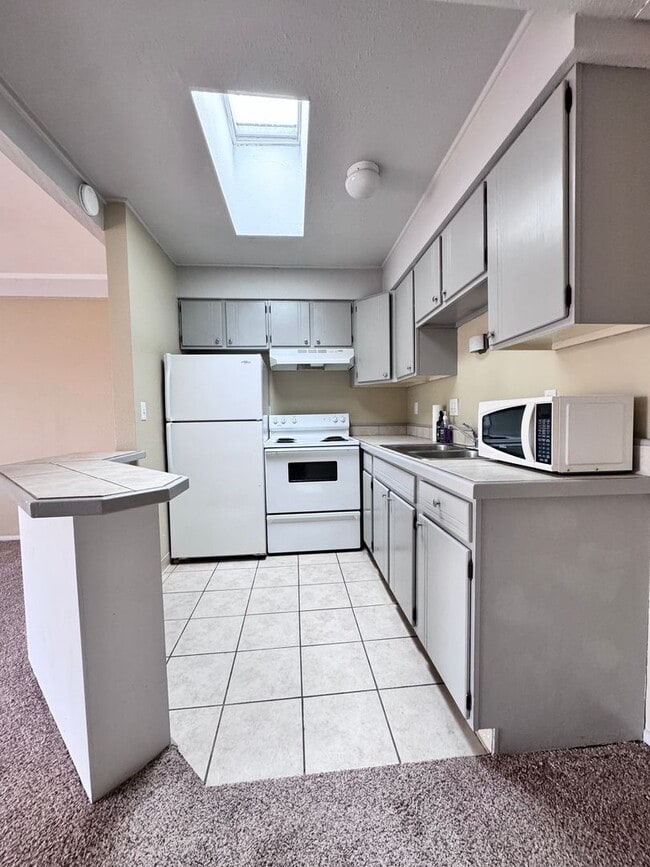 Foto del edificio - Cute 1 Bedroom-2nd floor Condo in Windsor