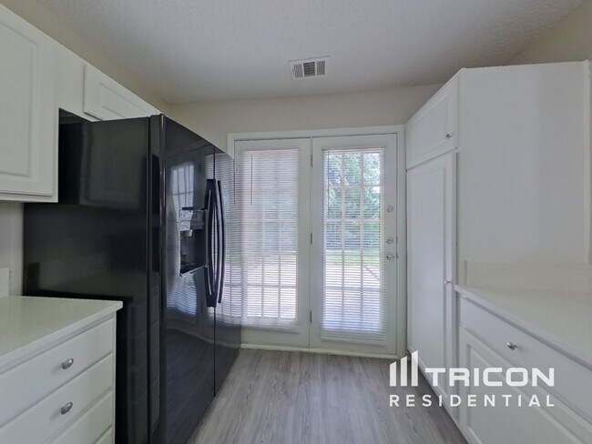 Building Photo - 2630 Rozzelles Landing Dr