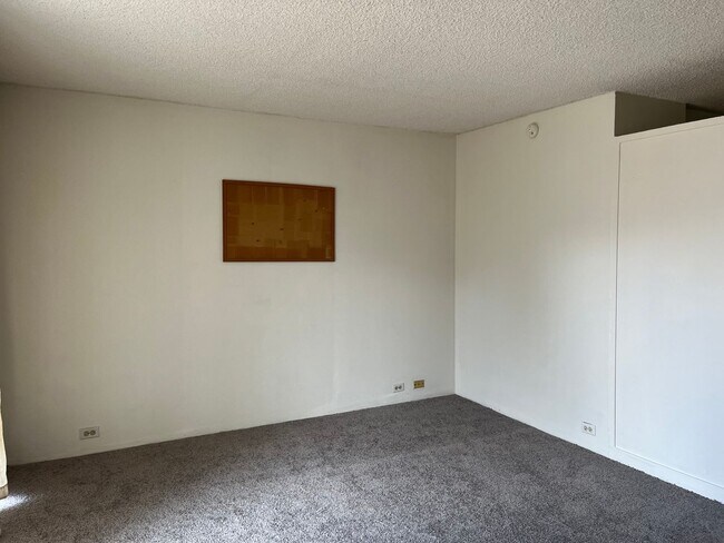 Foto del edificio - Partly Furnished Studio 1 bath